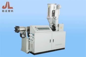 加速發(fā)展塑料機械行業(yè)